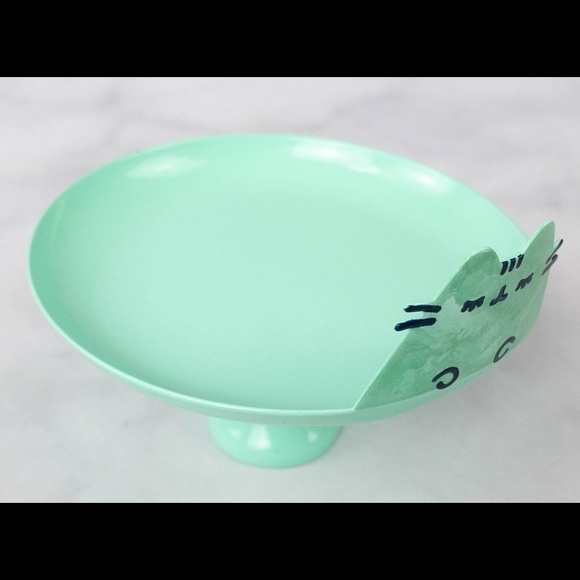 Metal Candle Holder - from Pusheen Box 2021 - 3 PUSHEEN ITEMS FOR $20 - Picture 7 of 7